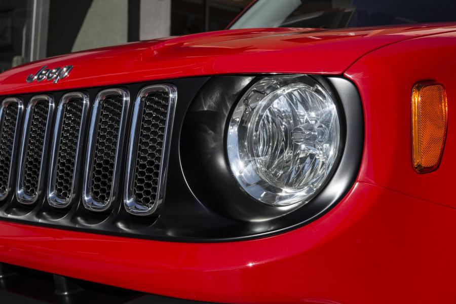  Jeep Renegade 2014 года  (фото 12 из 51)